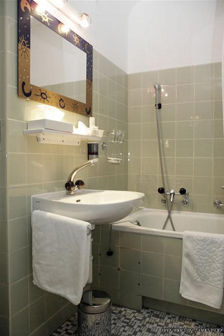 G-Hotel Goldenes Schwert Zurigo Esterno foto